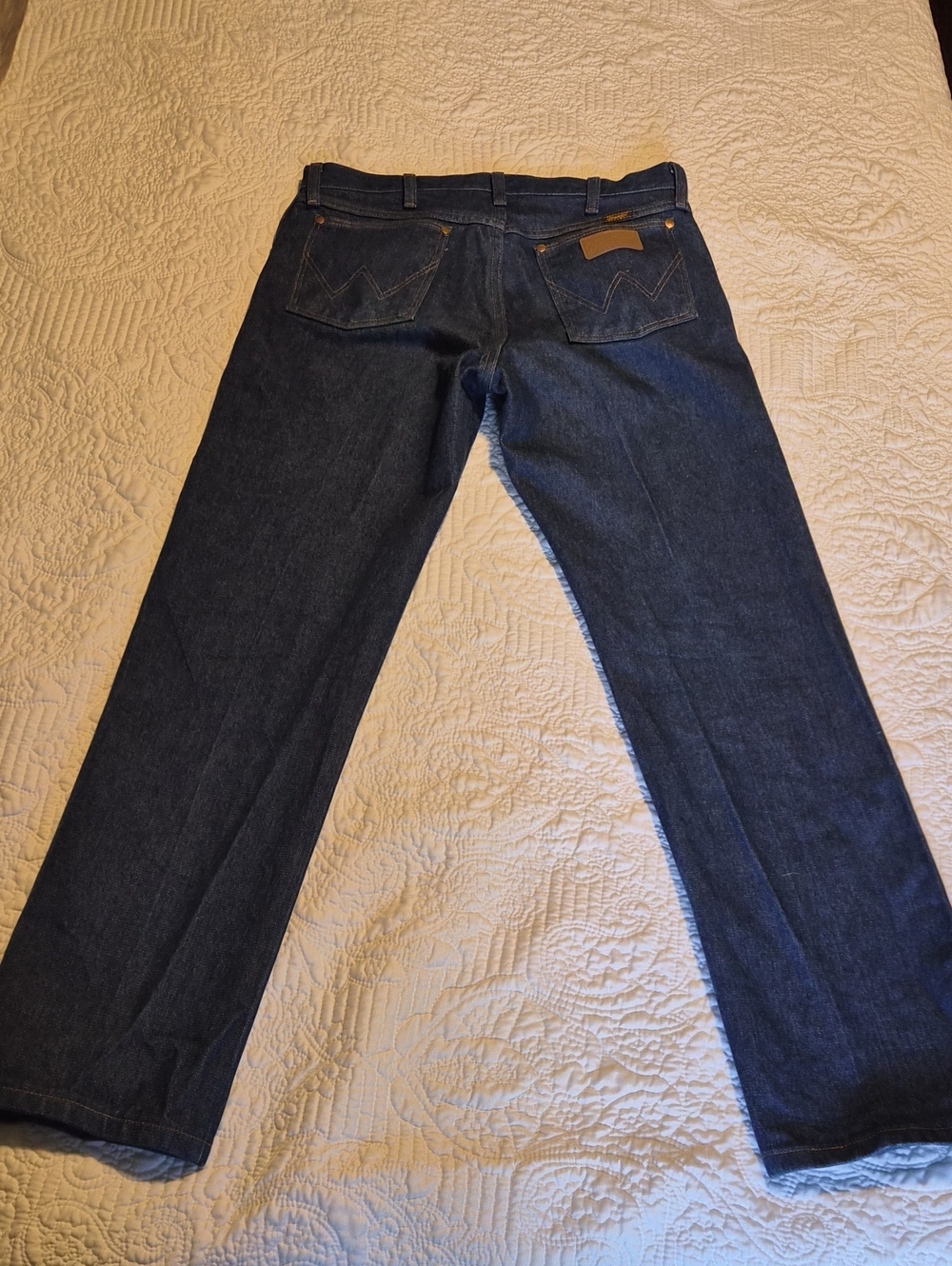 Wrangler Men's Dark Blue Straight-Leg Jeans 33-32